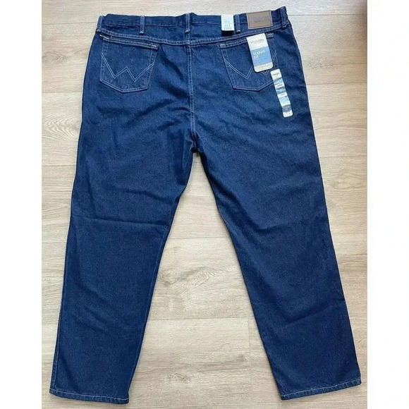 Wrangler Rugged Wear Men's Classic Fit Denim Jeans 48x30 NEW WITH TAGS - Picture 2 of 9